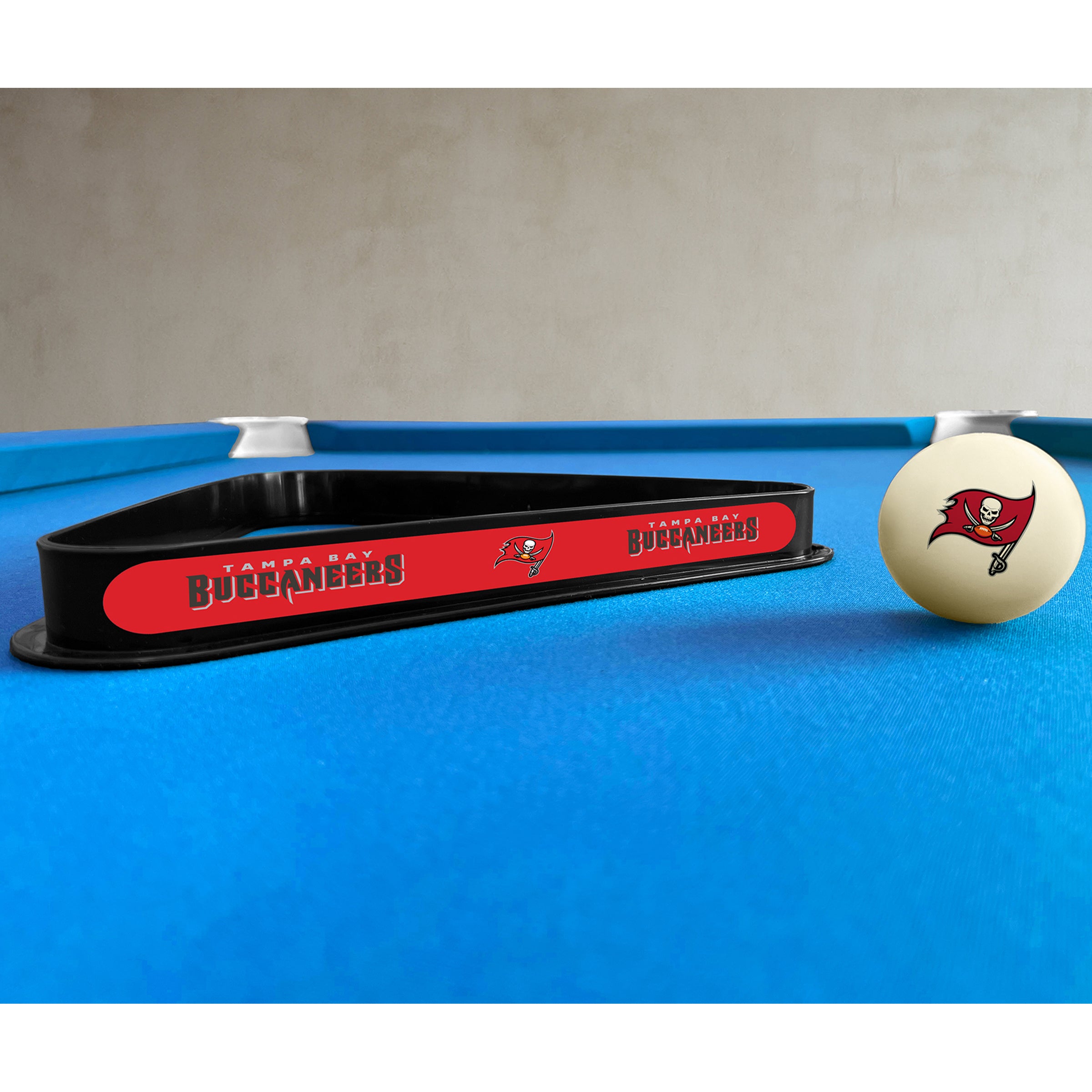 Tampa Bay Buccaneers Cue Ball & Ball Rack