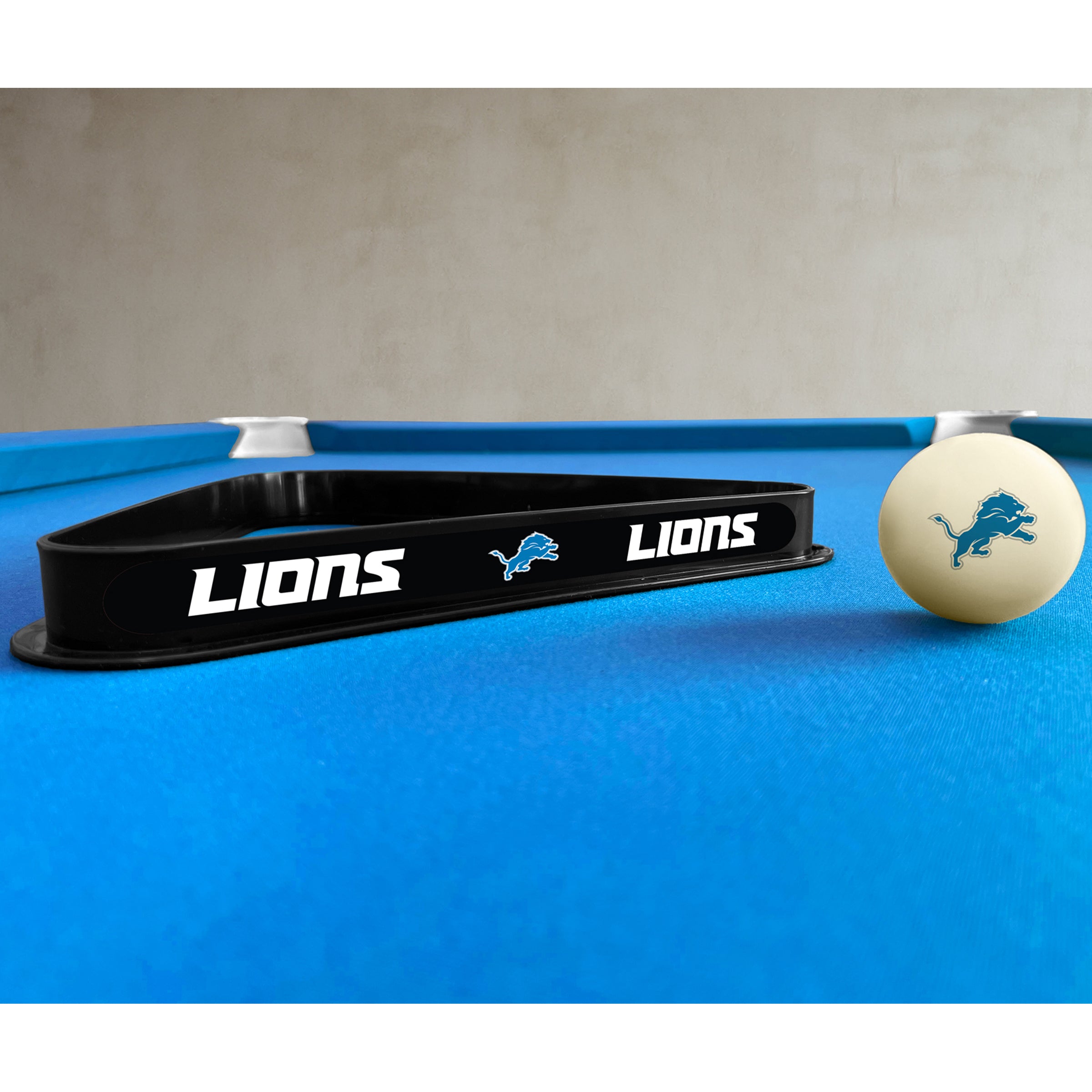 Detroit Lions Cue Ball & Ball Rack