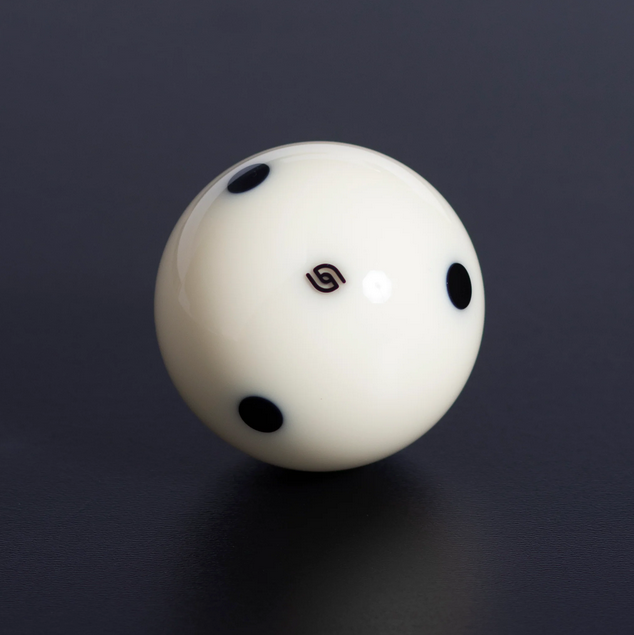 TOURNAMENT BLACK CUE BALL 57.2 MM WITH 6 BLACK DOTS UNDER BLISTER