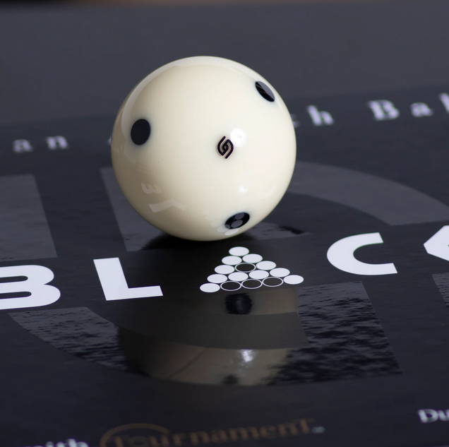 TOURNAMENT BLACK CUE BALL 57.2 MM WITH 6 BLACK DOTS UNDER BLISTER