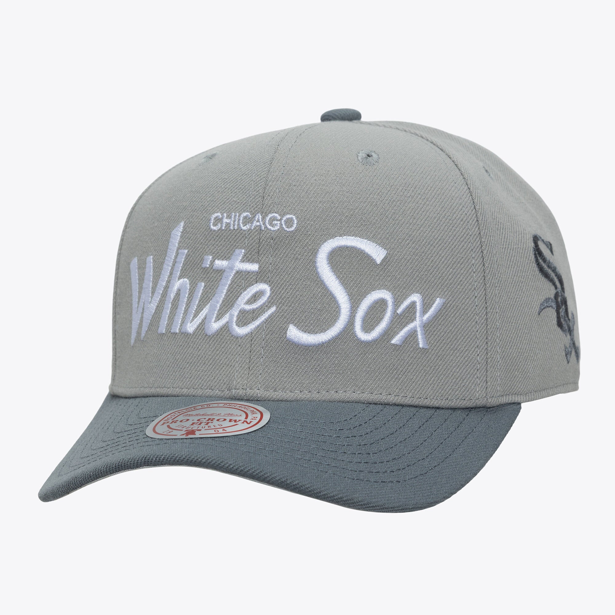 Men's Mitchell & Ness  Gray Chicago White Sox Thunderstorm Head Coach Pro-Crown Adjustable Hat